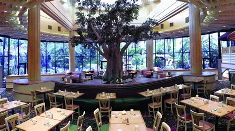 Paradise Garden Buffet .